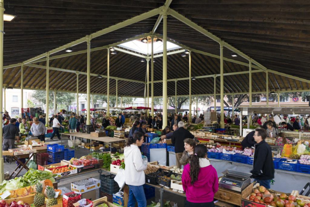 Mercat de la fruita i la verdura de Figueres (2)